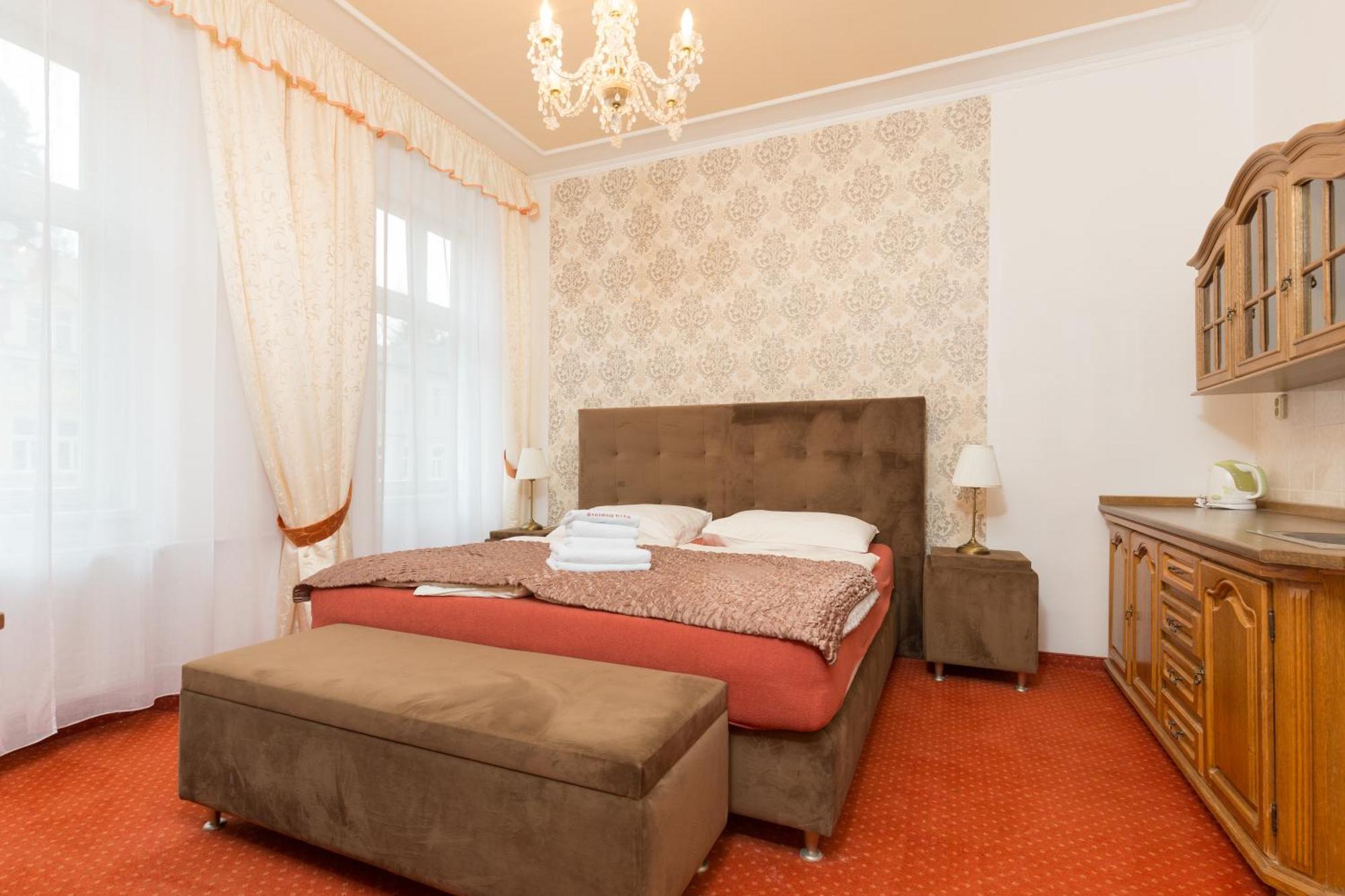 Hotel Praga Karlovy Vary Exterior photo