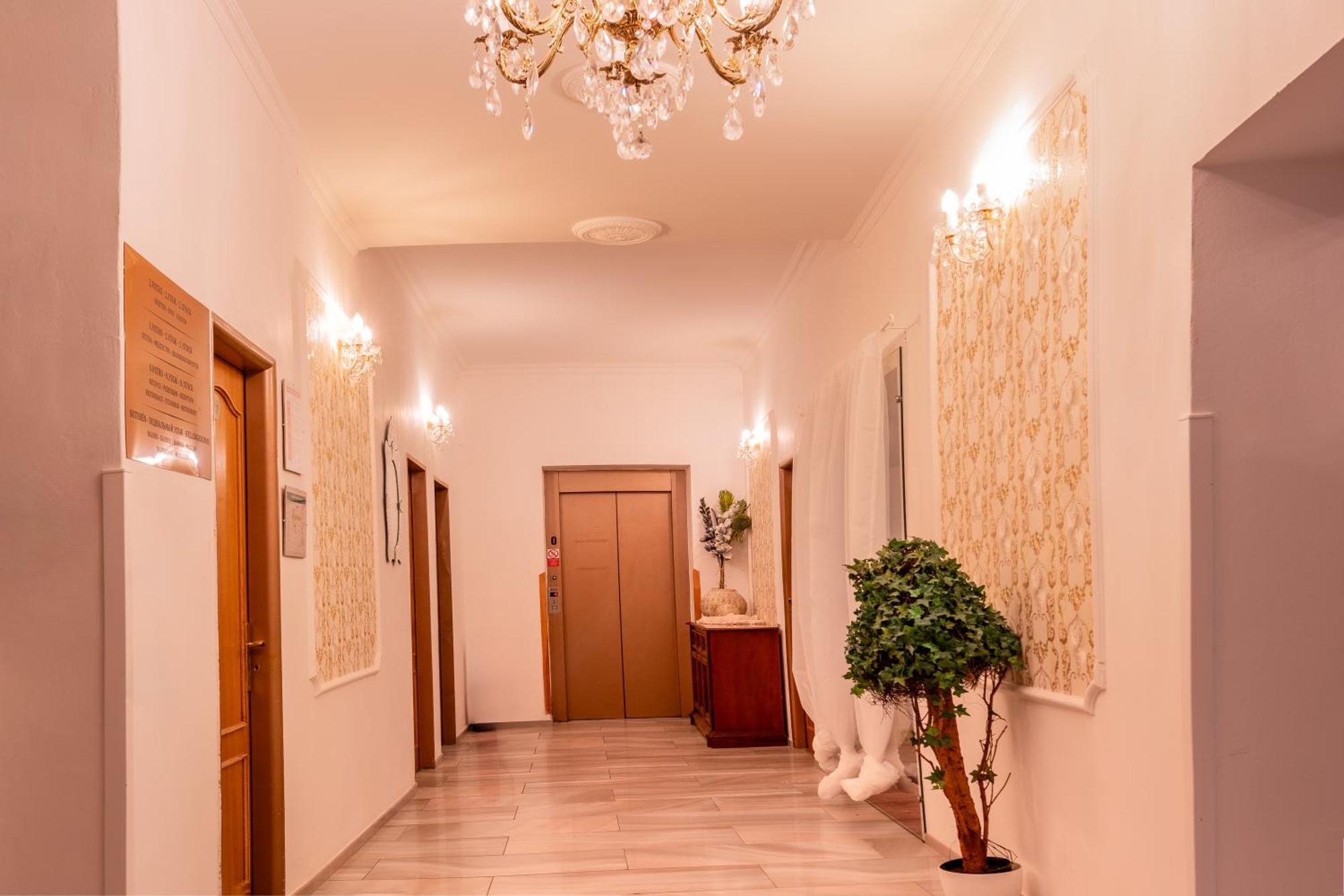 Hotel Praga Karlovy Vary Exterior photo